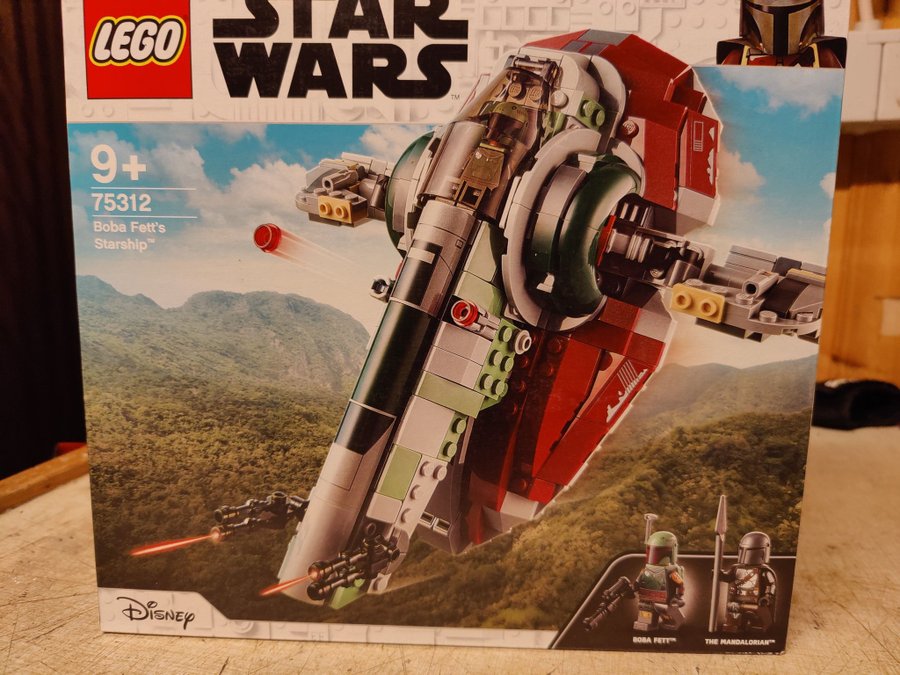 Se produkter som liknar Helt nytt LEGO Star Wars på Tradera