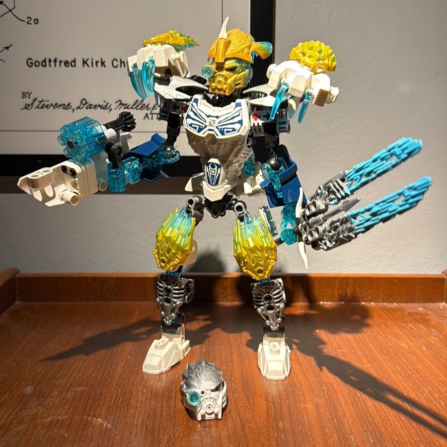 Se produkter som liknar Bionicle Kopaka uniter of på Tradera