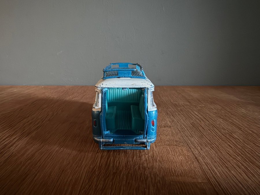 Corgi toys Commer bus 2500 series modellbil | Köp på Tradera