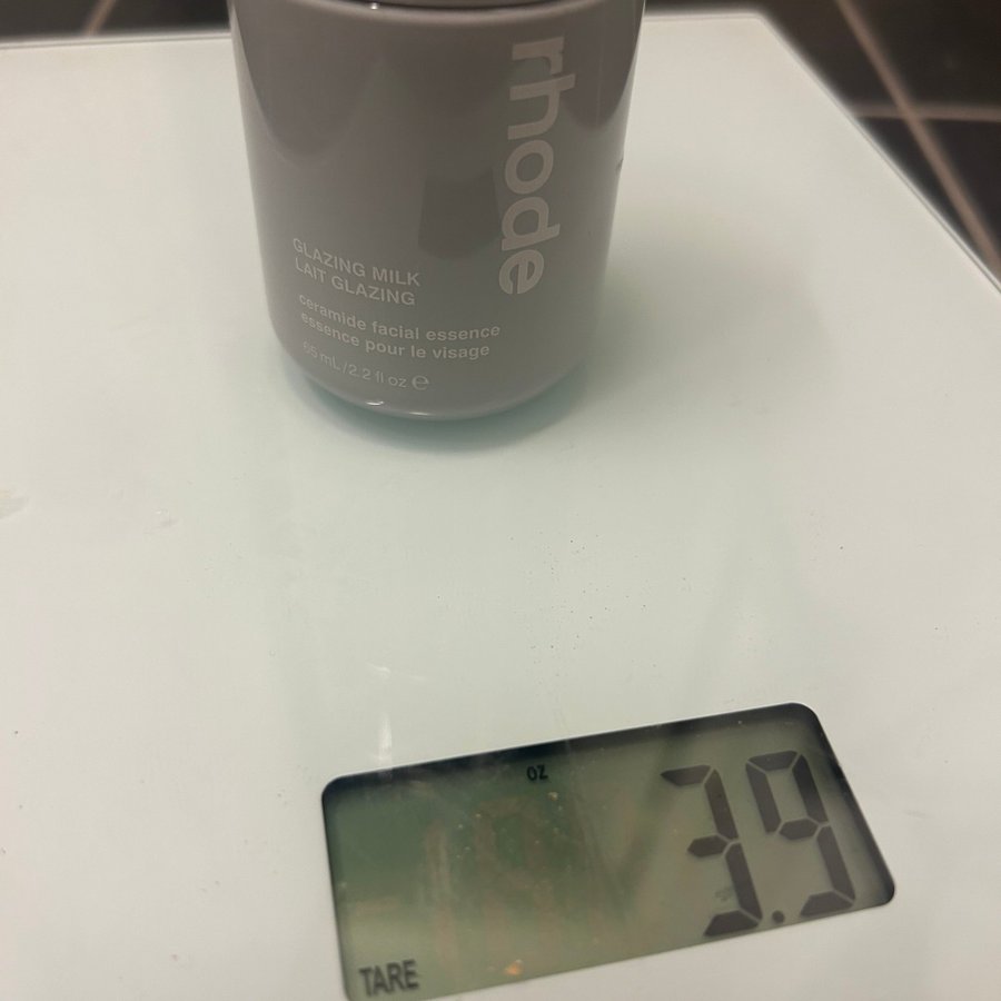 Se produkter som liknar Rhode Glazing Milk 65ml på Tradera (707021434)