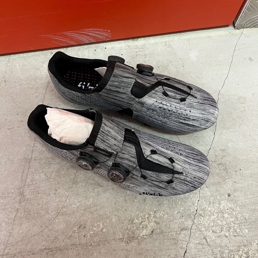 Fizik R1 Infinite cykelskor racer landsväg grå/.. | Köp på Tradera ...