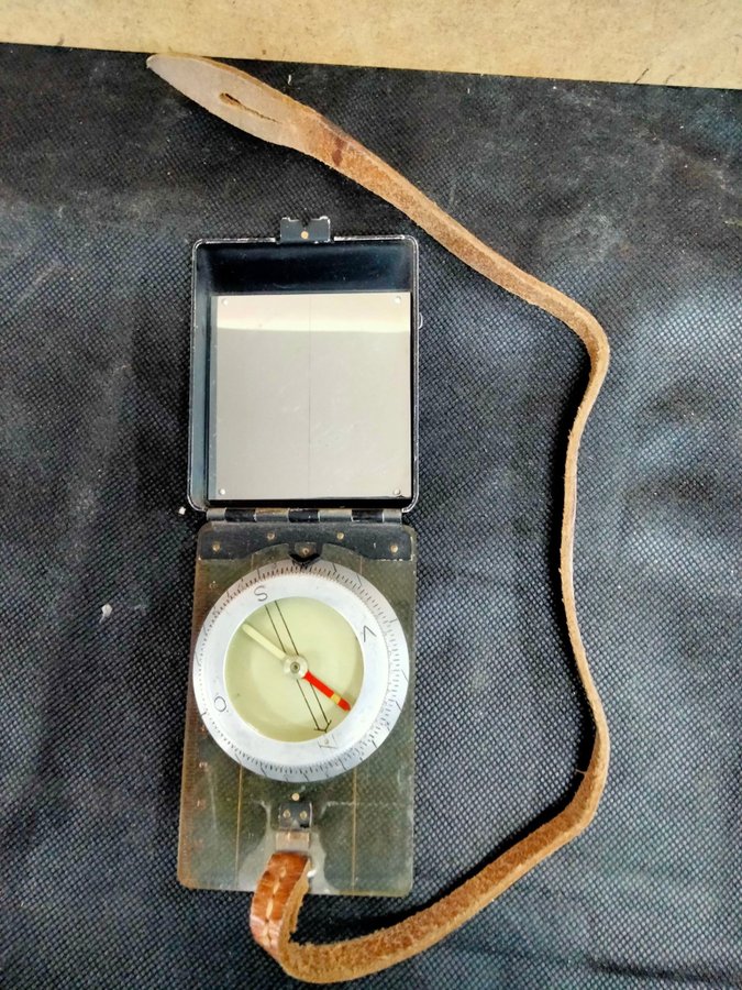 Kompass 400 grader Köp på Tradera (562093960)