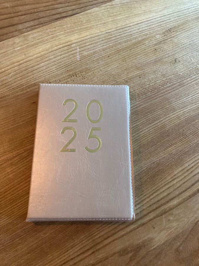 Kalender Almenacka 2025 Julklapp Ny Nytt Fri Fr.. Köp på Tradera