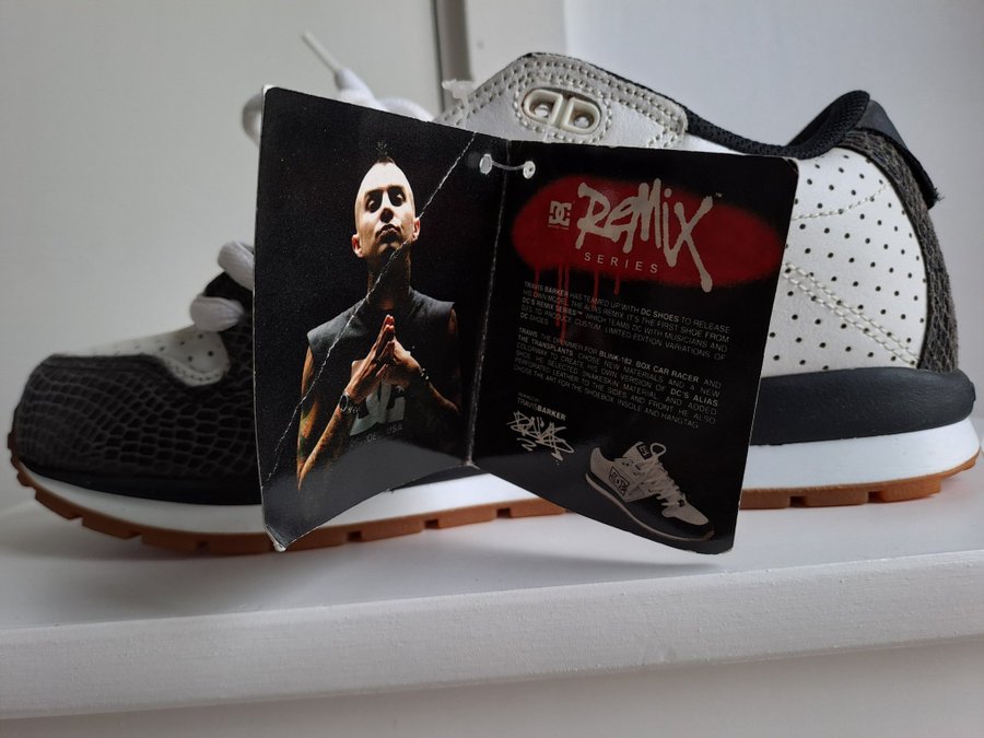 dc travis barker shoes