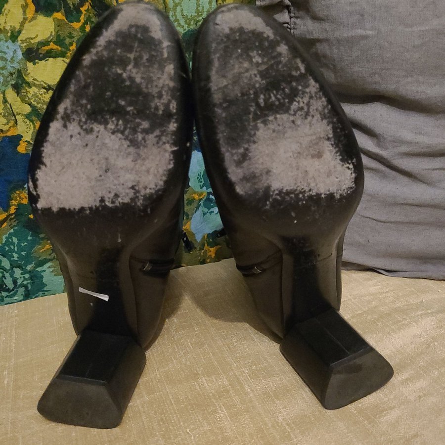 Cos sculptural clearance leather ankle boots