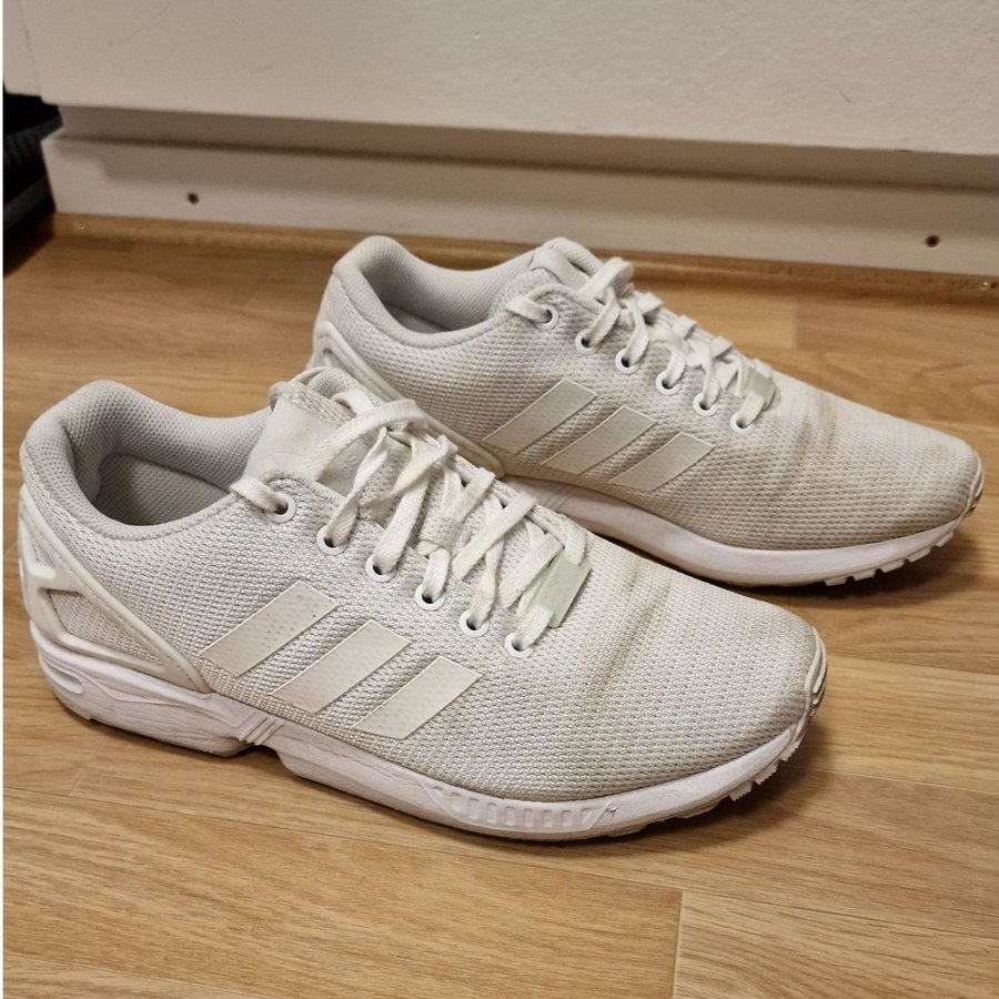 Adidas Originals ZX Flux Vit Storlek 42 2 3 mer passande som 42