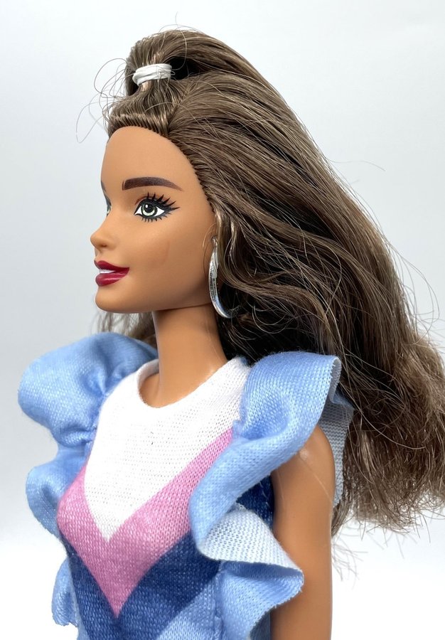 Barbie Fashionistas #121 med Köp från Utgård-HB på Tradera