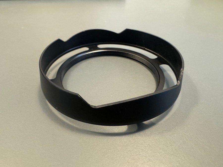 Se produkter, der ligner Ventilated Shade lens hood på Tradera