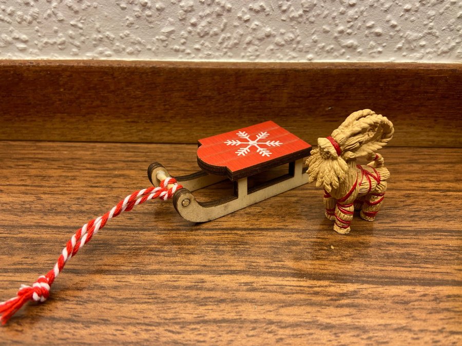 Se produkter som liknar Lundby Jul dockskåp Dockhus D.. på Tradera