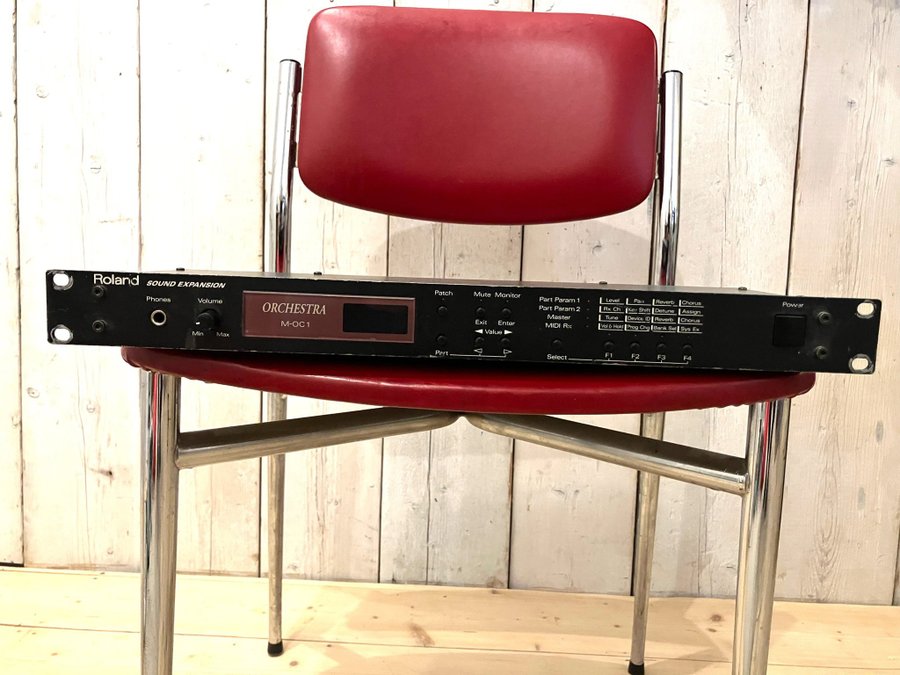 Roland M-OC1 Sound Expansion | Köp på Tradera (672574574)