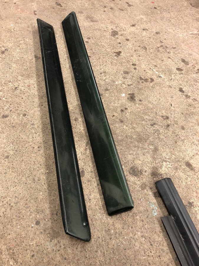 Se produkter som liknar Volvo 940 Classic lister på Tradera (621140639)