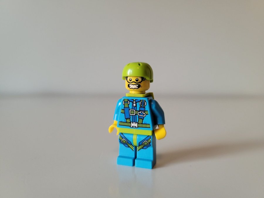 Lego Skydiver Series 10 col150 Minifigur Kop pa Tradera 651273445