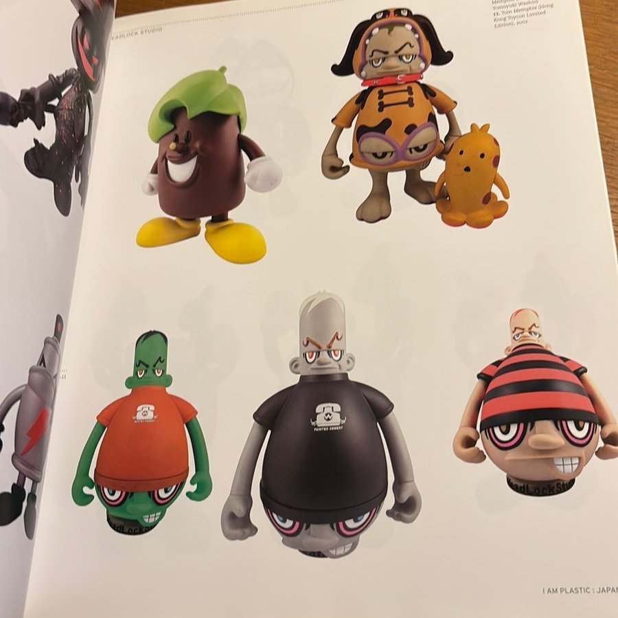 I AM PLASTIC the designer toy explosion, Paul B.. | Köp på Tradera