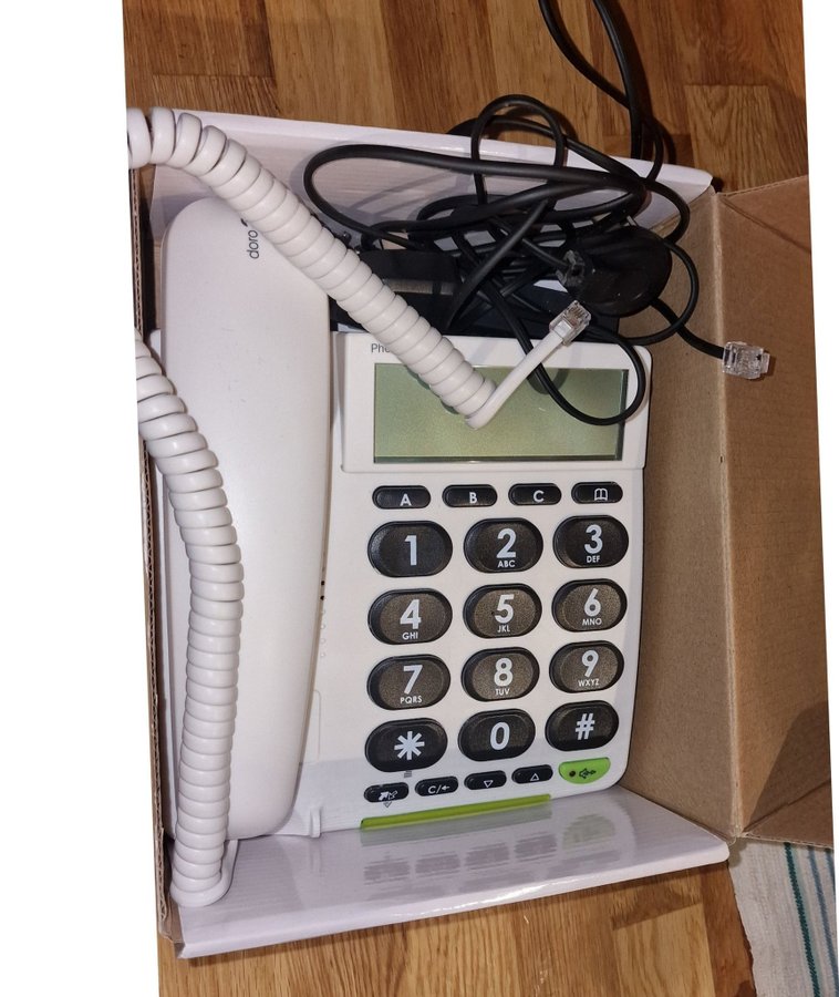 Se produkter som liknar Doro PhoneEasy 312cs i väldig.. på Tradera