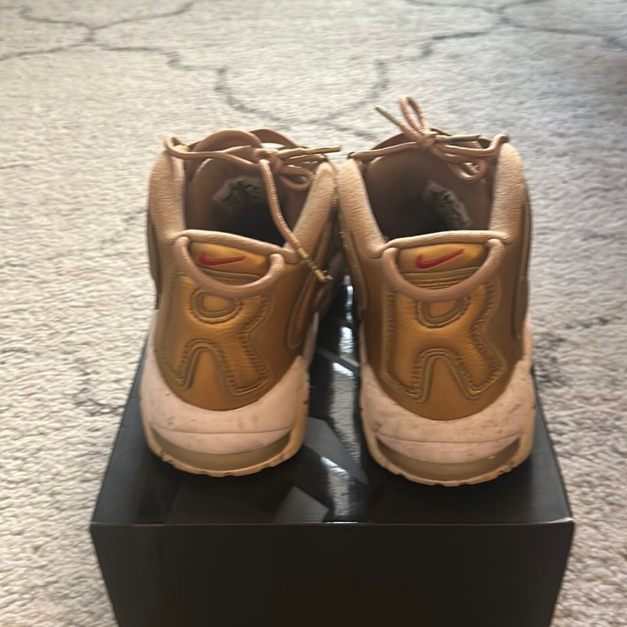 Nike Air More Uptempo Supreme Guld EUR Köp på Tradera