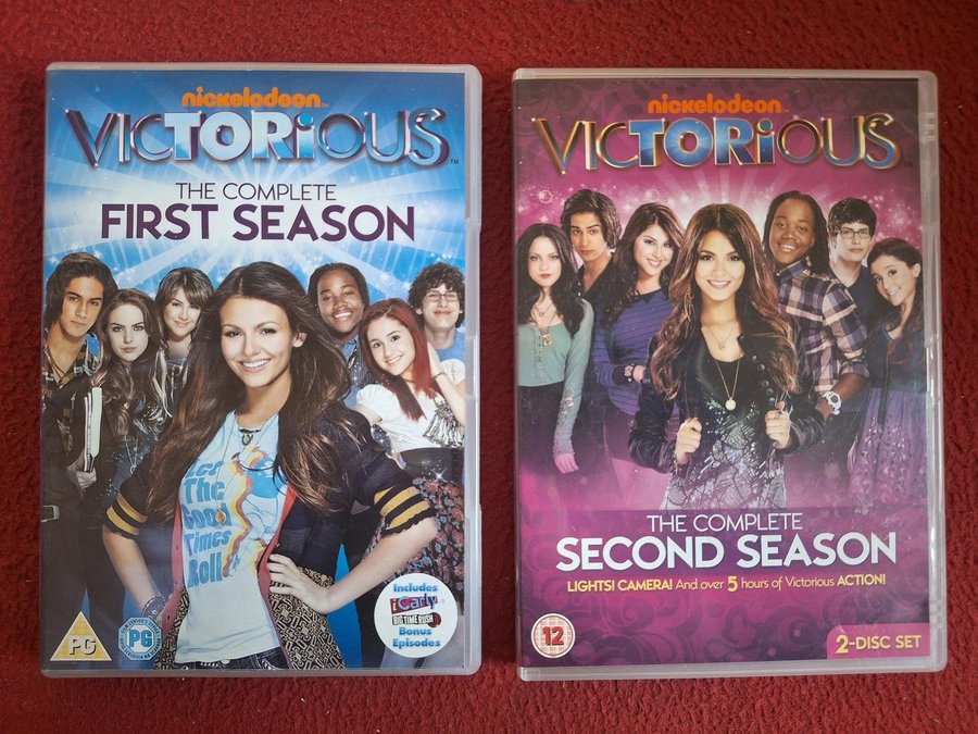 Se produkter som liknar VICTORIOUS SEASON 1 + 2 [ ENG.. på Tradera