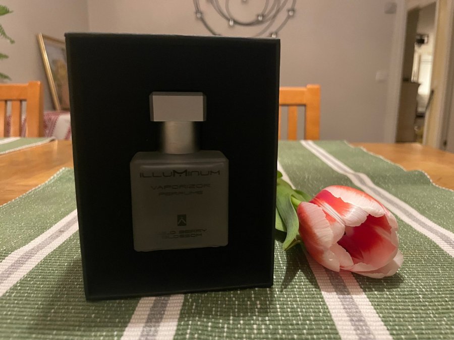 Illuminum wild berry blossom sale