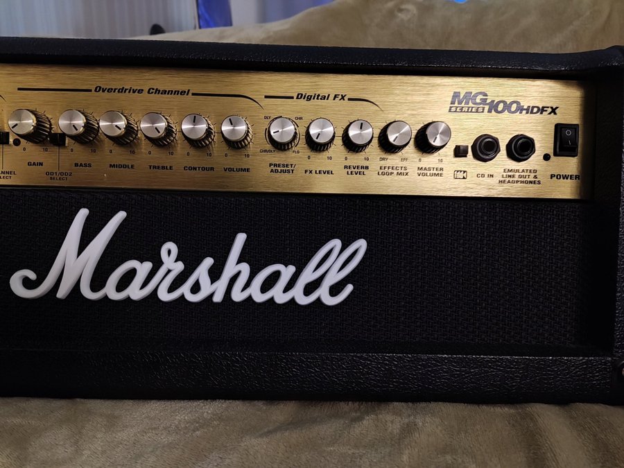 Gitarrförstärkare Marshall MG 100 HDFX & Marshall Footswitch
