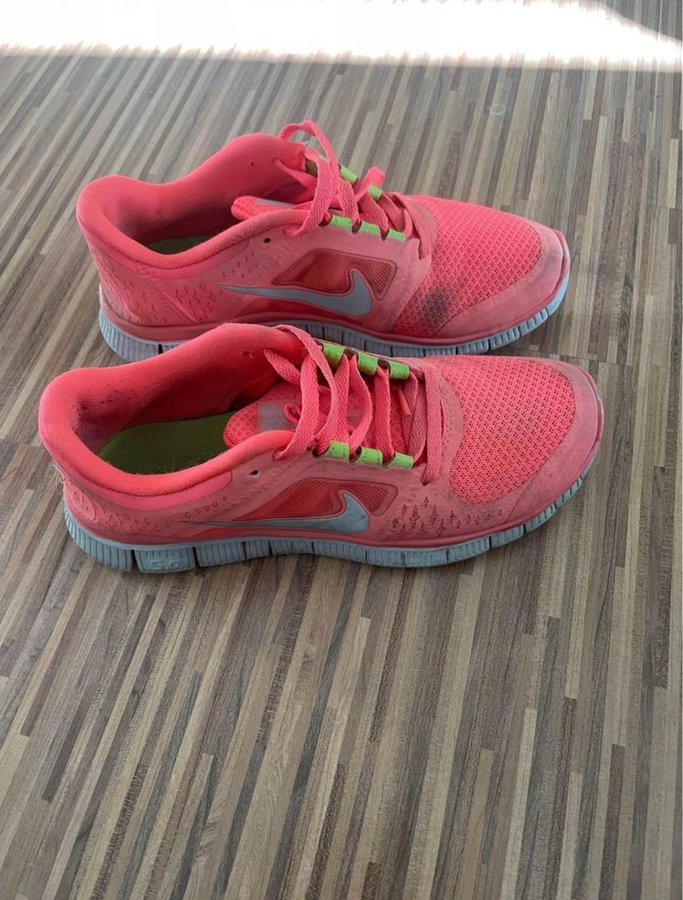 Nike Free Run 3.0 damskor Rosa Storlek 37