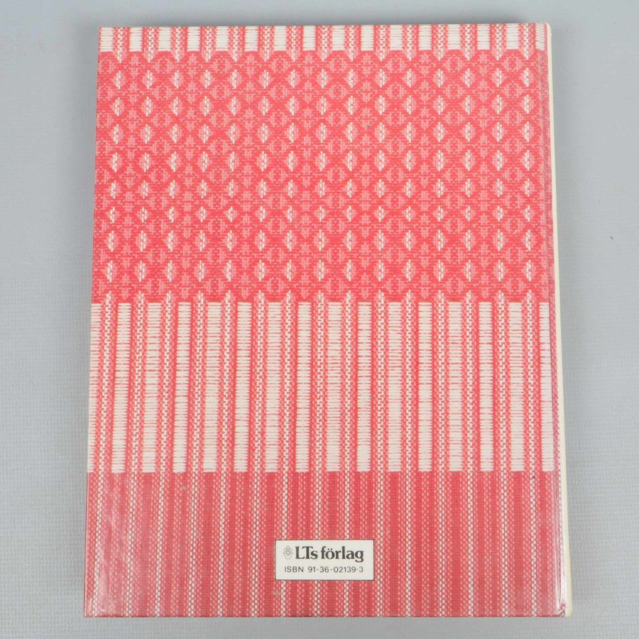 Se produkter som liknar Manual of Swedish Handweaving.. på Tradera