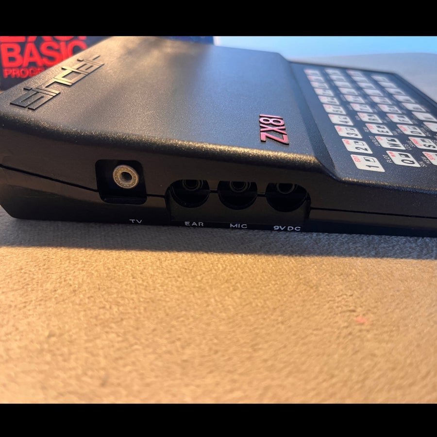 Sinclair ZX81 med Memopak 32K minnesexpansion *.. | Köp på Tradera