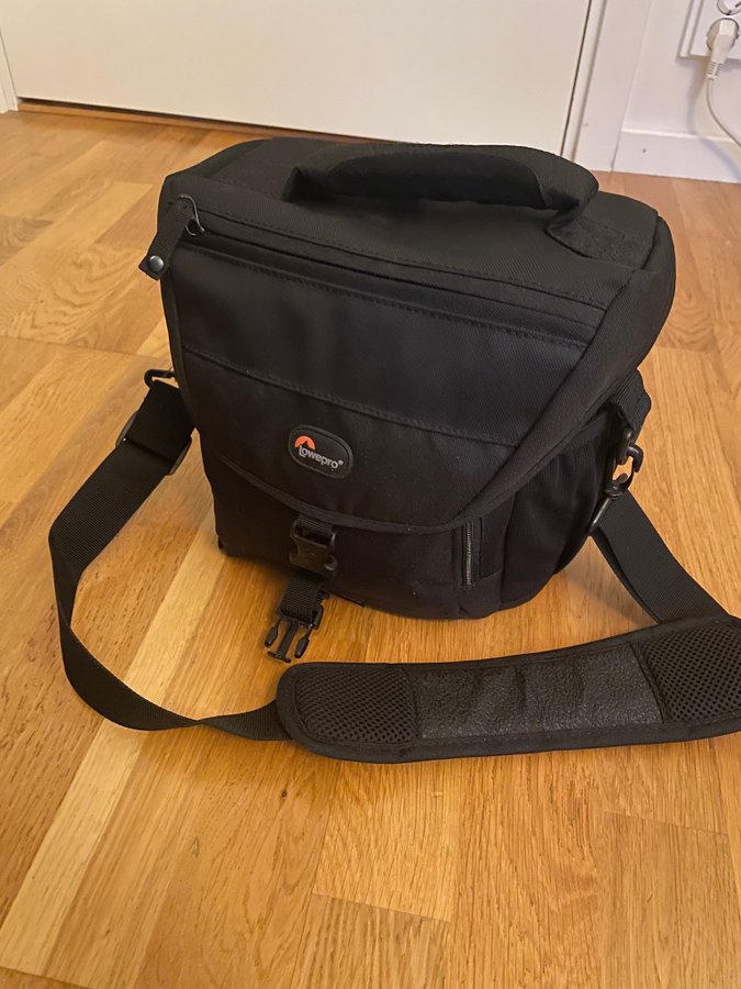 lowepro nova