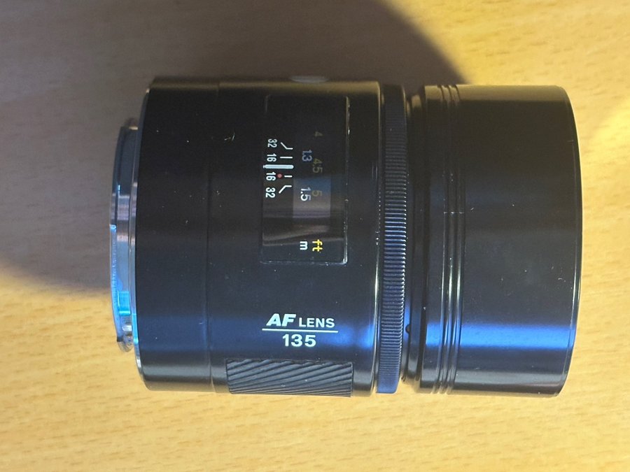 Minolta AF 135mm 1:2.8 (32) objektiv | Köp på Tradera