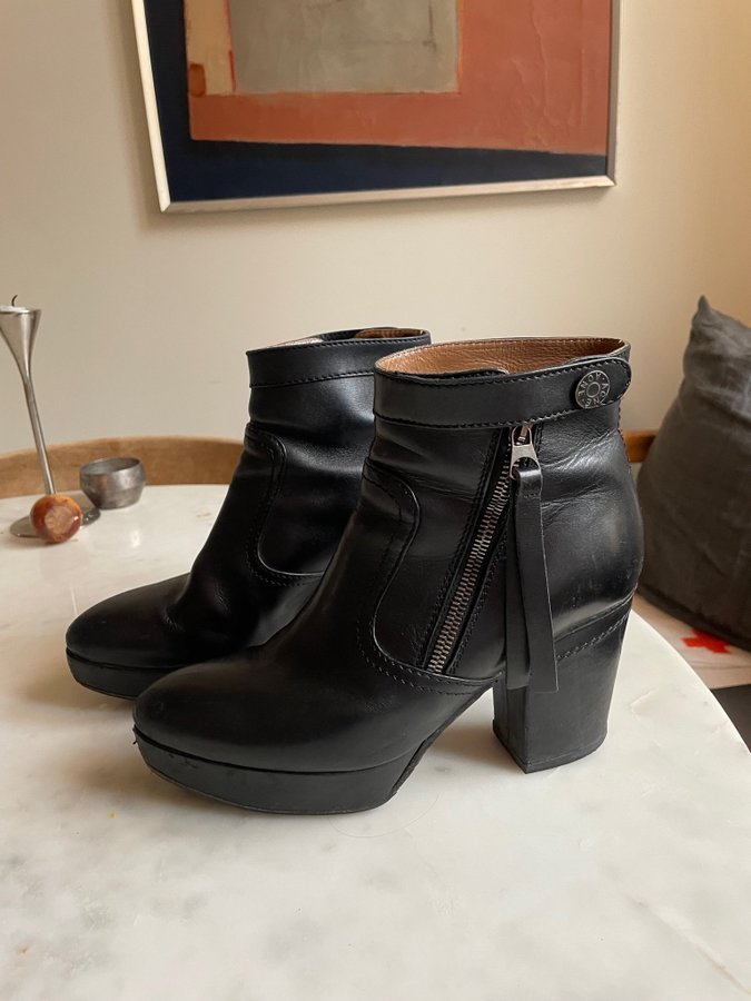 Acne track best sale boots