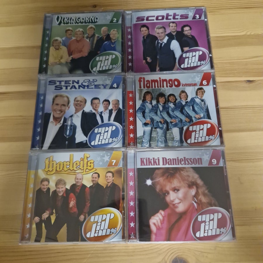 se-produkter-som-liknar-13-cd-skivor-upp-till-dans-p-tradera