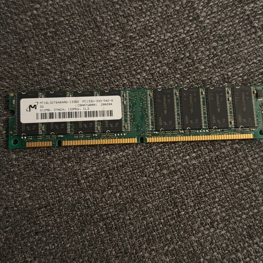 512MB PC133U-333-542-A RAM-minne | Köp på Tradera (654790772)