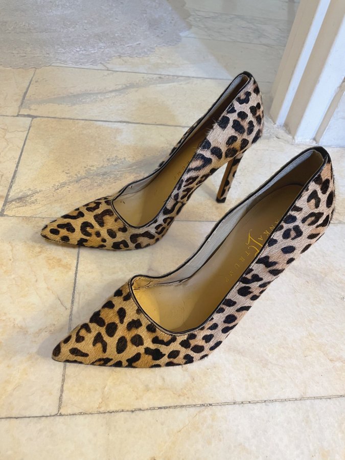 Se produkter som liknar Ivanka Trump Pumps Leopard 38 pa Tradera 645364025