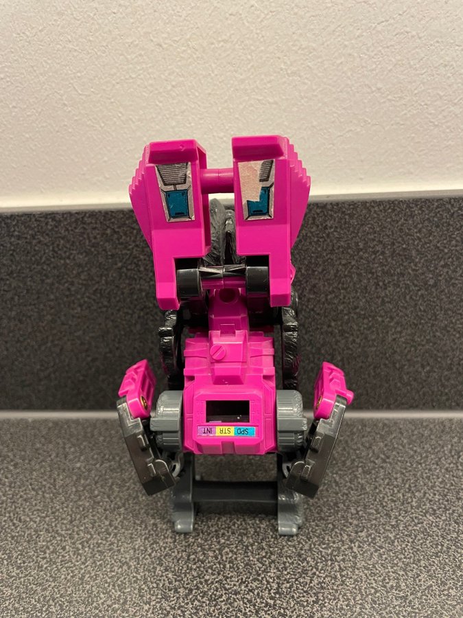 Se produkter som liknar Transformers G1 1987 Fangry på Tradera