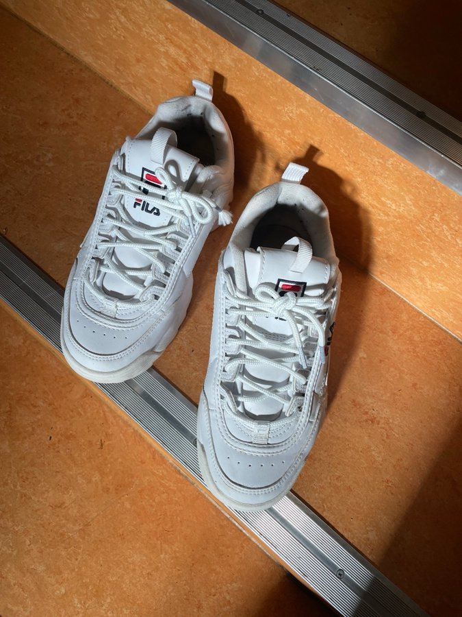 Fila disruptor shop dam