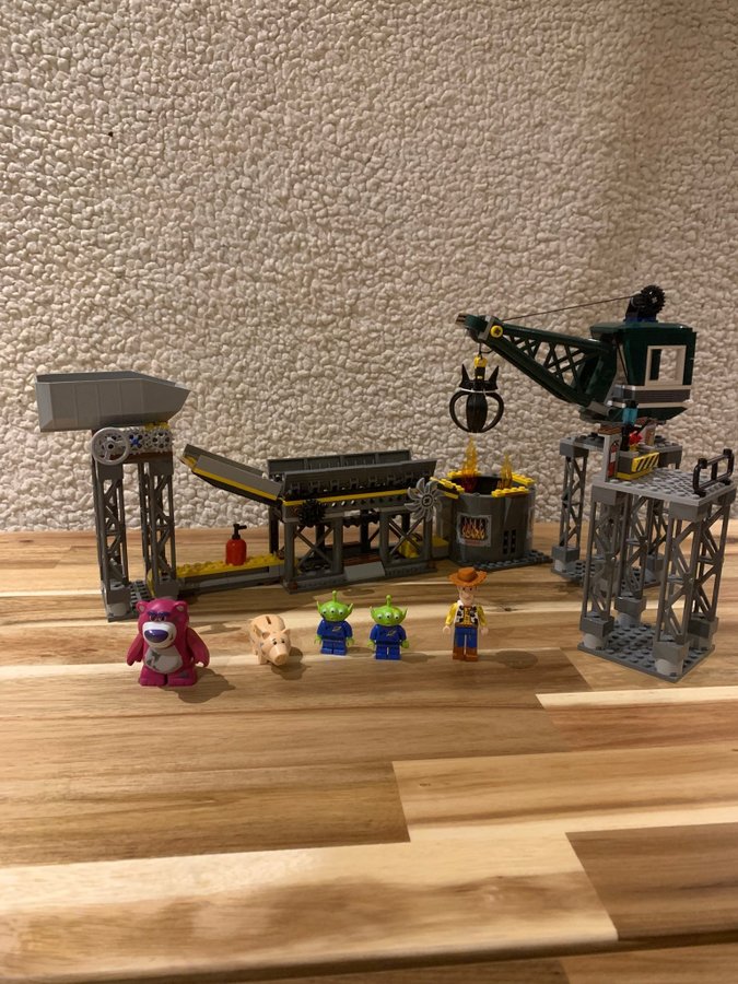 Lego 7596 Toy Story Trash Compactor Escape Köp på Tradera (571941818)