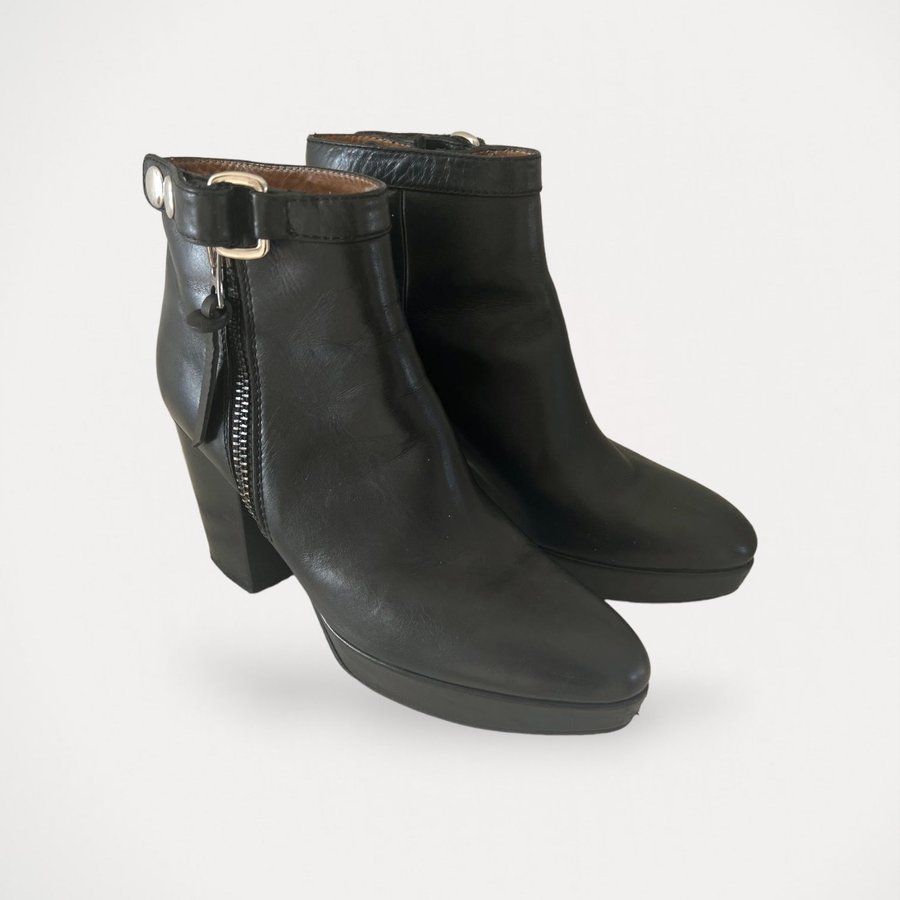 Acne deals orbit boots