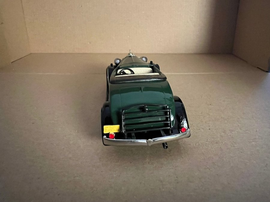 The Brooklin Collection 1932 Packard Light 8 Co.. | Köp på Tradera