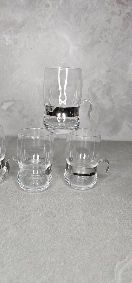 Se produkter som liknar 4 st. Iittala PAULA glas Jorm.. på Tradera