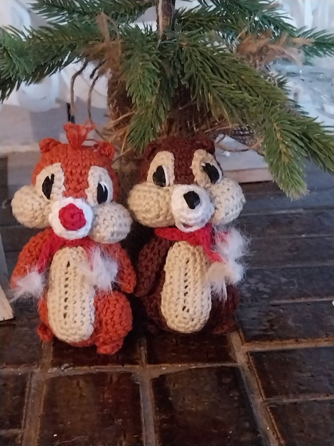 Virkad ekorre. Virkat. Amigurumi. Jul. Julpynt. Köp på Tradera