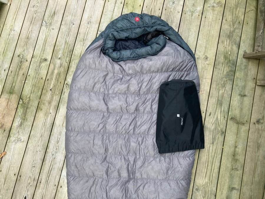 Se produkter som liknar Dunsovsack Marmot Arroyo Lon. pa Tradera 648791392