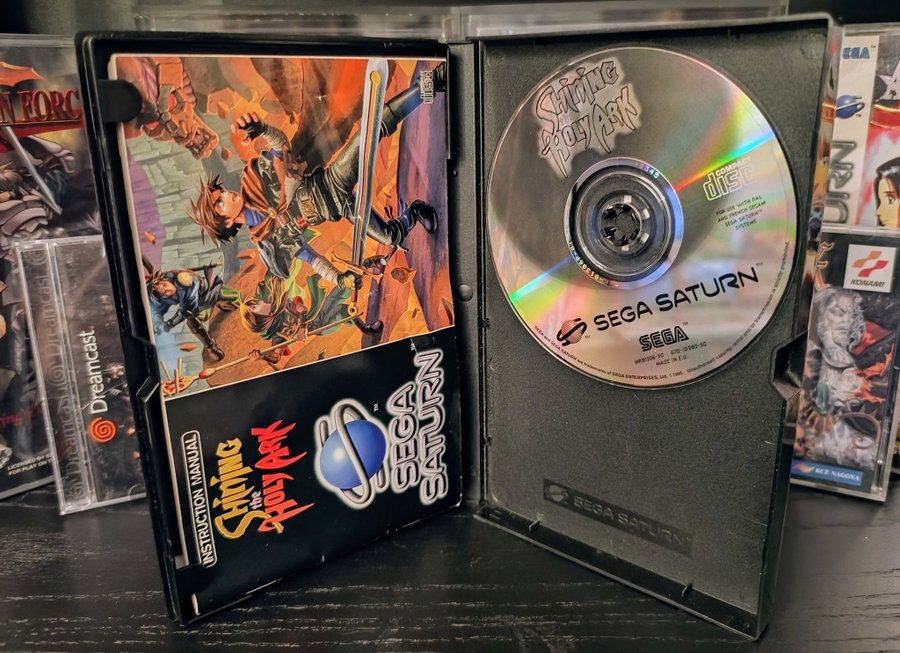 Se produkter som liknar Shining the Holy Ark (Sega Sa.. på