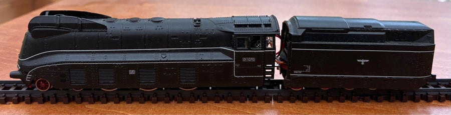 Fleischmann piccolo 7172 蒸気機関車 BR01 1070 Nゲージ 流線型蒸気