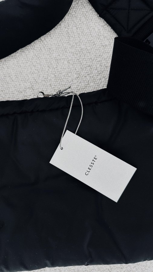CLESSTE PADDED HOLIDAY BAG 属し