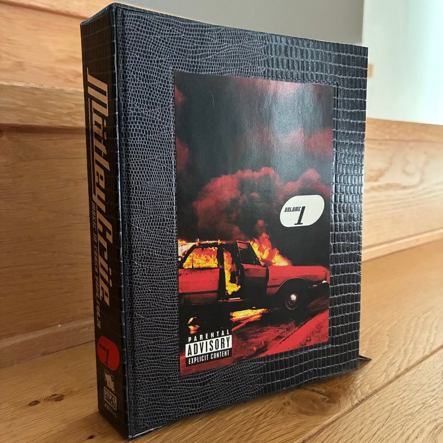 MÖTLEY CRÜE - MUSIC TO CRASH YOUR CAR TO - VOLU.. | Köp på Tradera