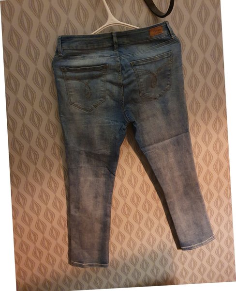 galleryimage 2 zoomed in