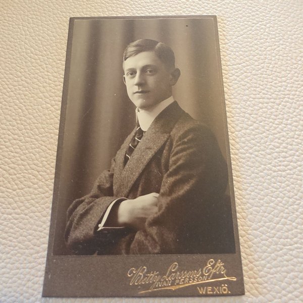 galleryimage 2 zoomed in