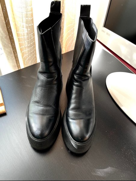 galleryimage 2 zoomed in