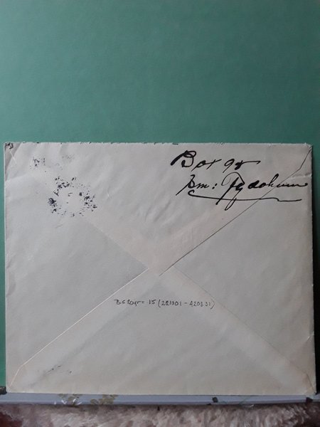 galleryimage 2 zoomed in