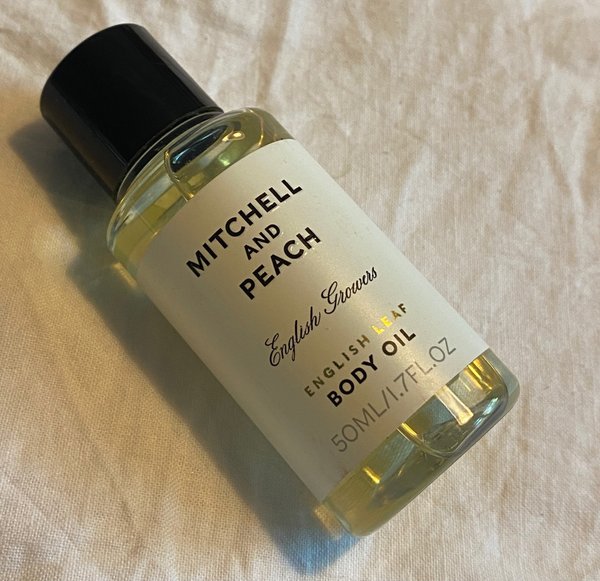 Se produkter som liknar Ny! Mitchell and peach body o.. på Tradera