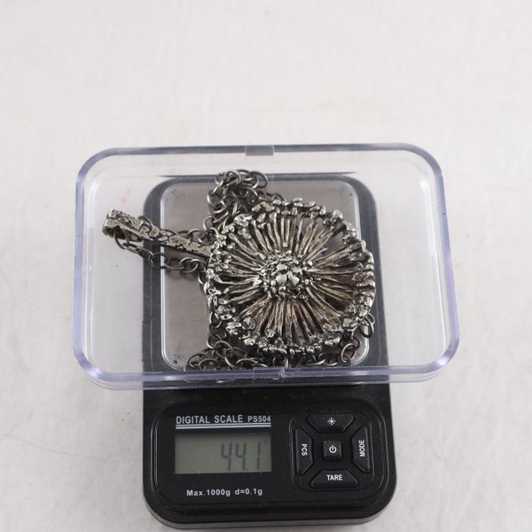 galleryimage 2 zoomed in