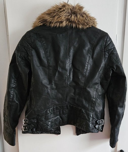 galleryimage 2 zoomed in